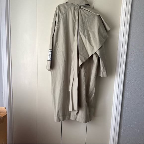 New women’s Zara Harvard University Tan Trench Coat cape button-down size M/L - Picture 9 of 16